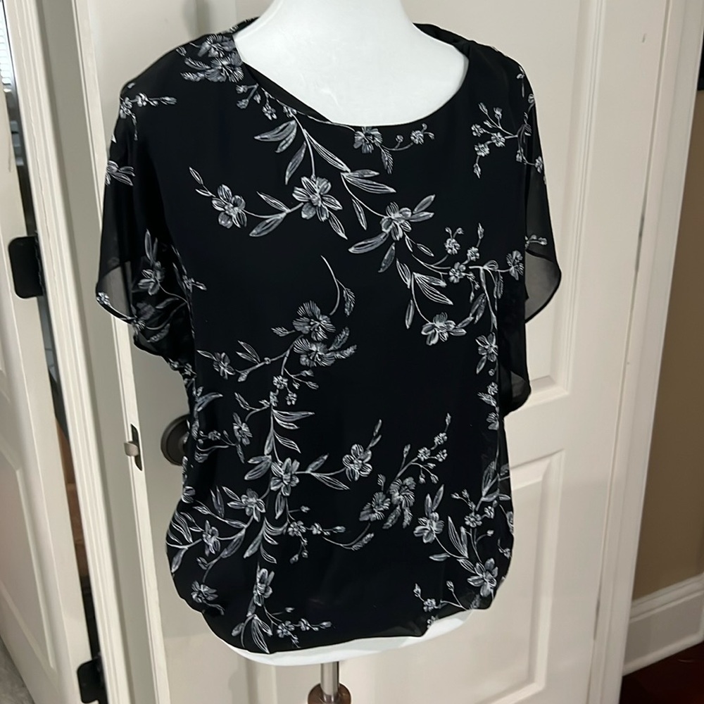 Lined blouse.